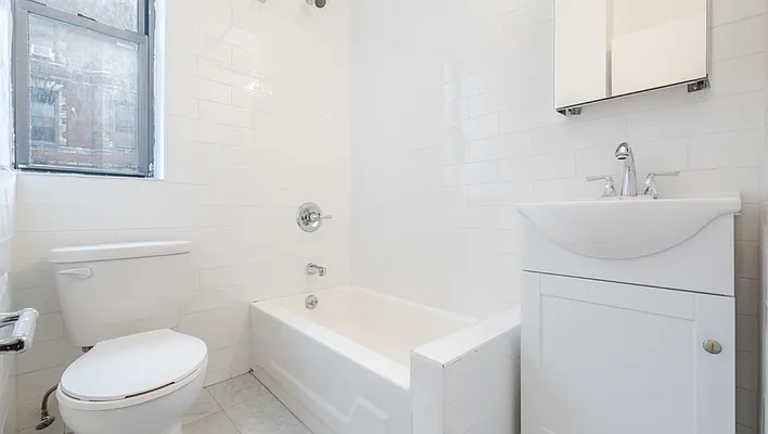 Rented by Guy Goldman, LREB | media 2