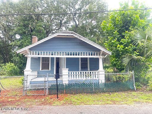 1st image of 594 E 60TH Street