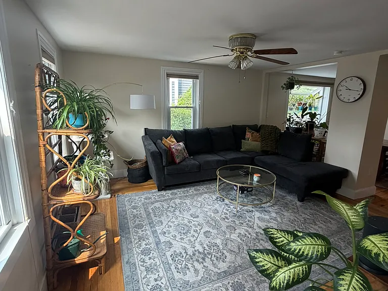 20 Lincoln Ave — Photo 2