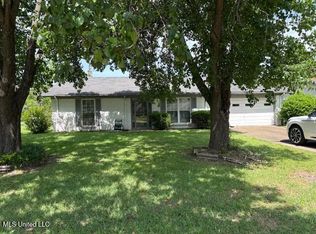 1101 Medallion Dr, Greenwood, MS 38930