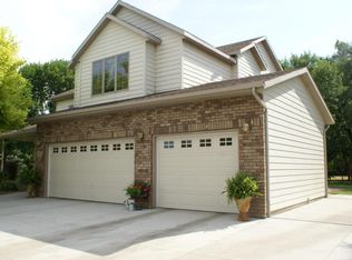1502 Meadowbrooke Ct, Aberdeen, SD 57401