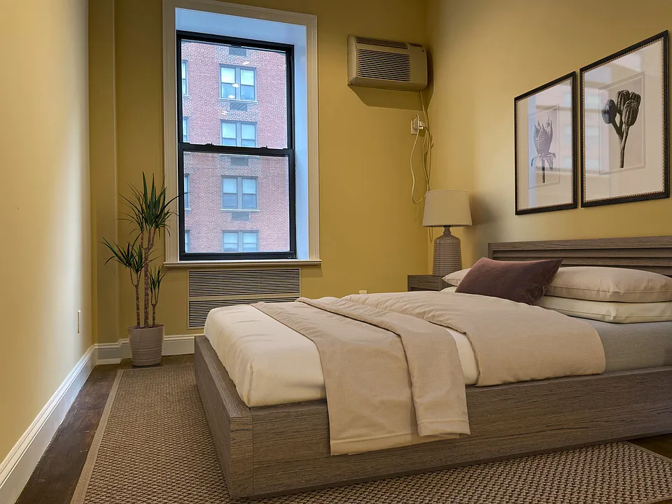 329 Lex Ave #3A