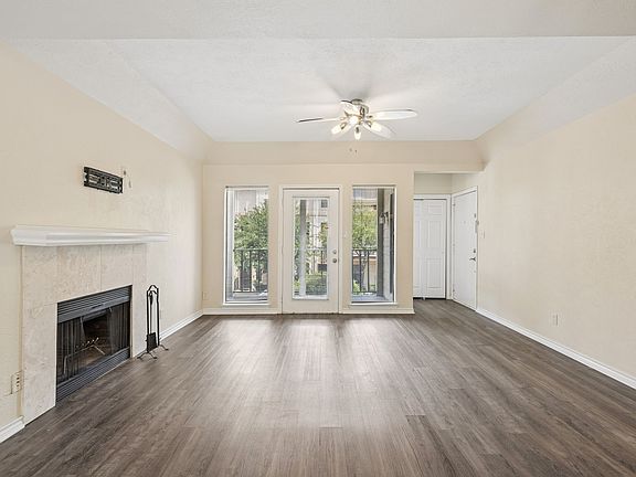 5th image of 3105 San Jacinto St APT 220