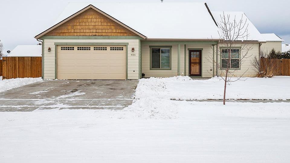 1st image of 905 Las Campanas Dr