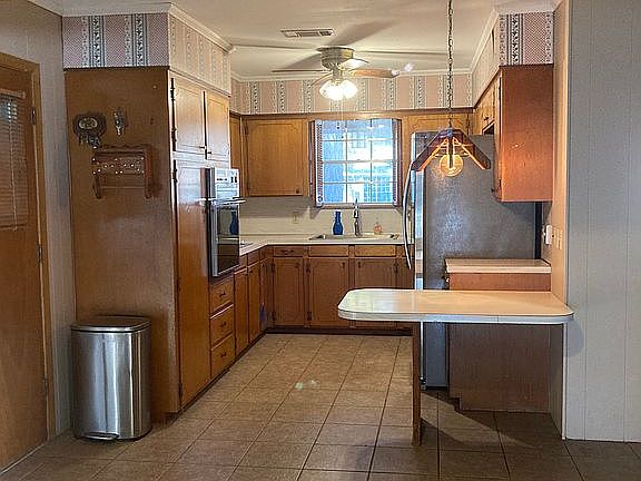 5th image of 9456 Wardlow Dr