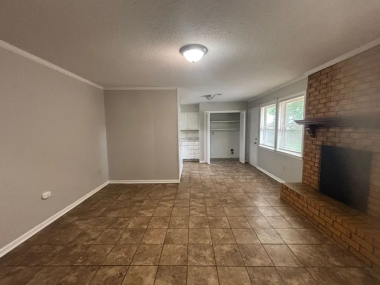 3132 Rosebay Ln — Photo 4