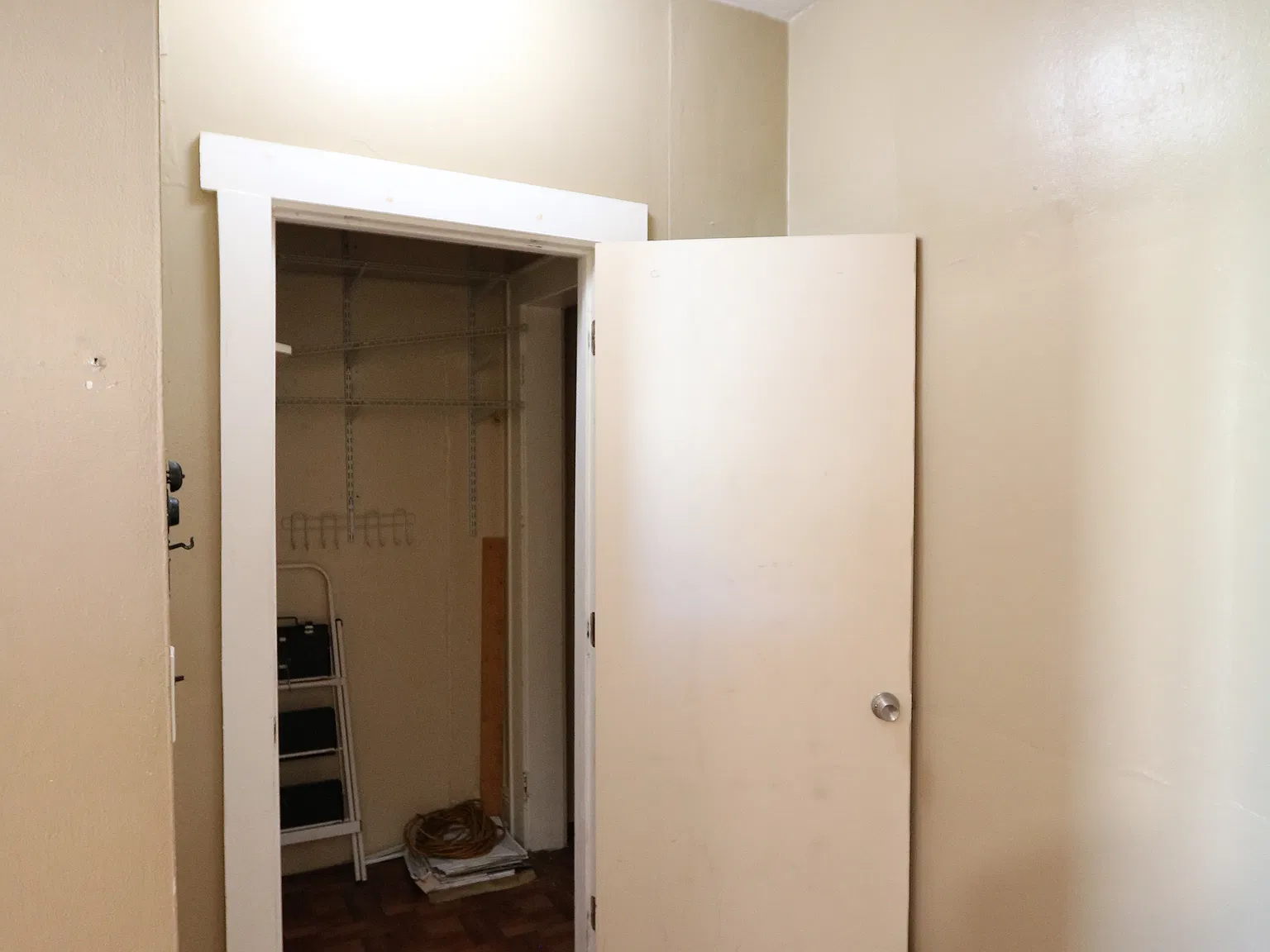 2 bed, $2,000 — Photo 4