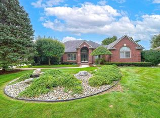 11702 Forest Glen Ln, Shelby Township, MI 48315