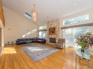 12 Avalon Dr, Colonia, NJ 07067