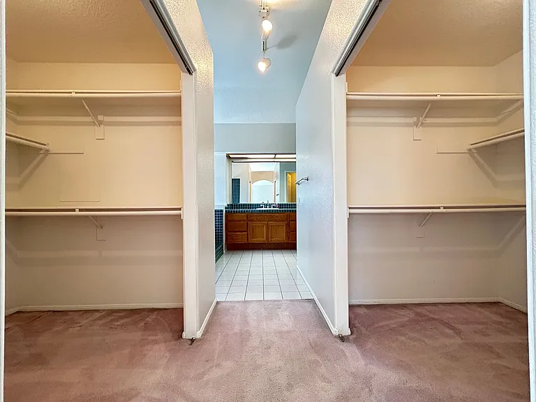 8132 E Hillsdale Dr — Photo 42