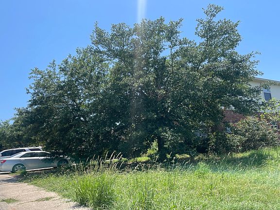 2nd image of 273 Pecanwood S