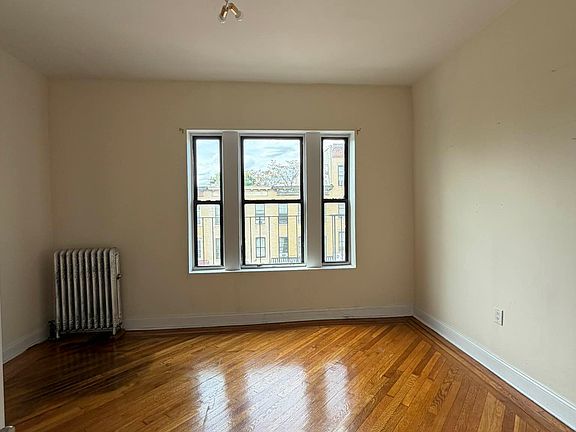 4th image of 433 Rogers Ave APT 12