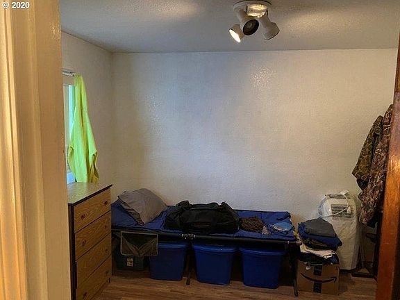 5th image of 776 E 4th Ave