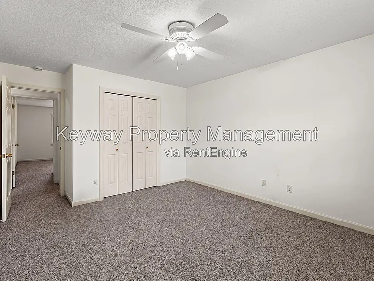 344 Folkstone Cir — Photo 23
