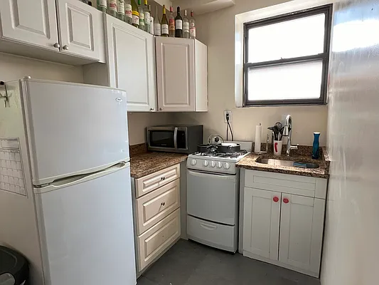 Rented by Compass | media 4