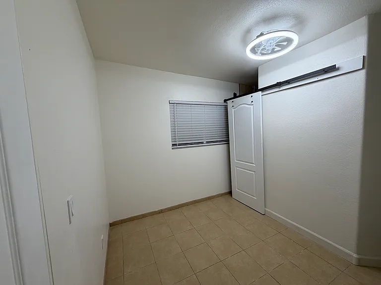 9750 Saint George St — Photo 19