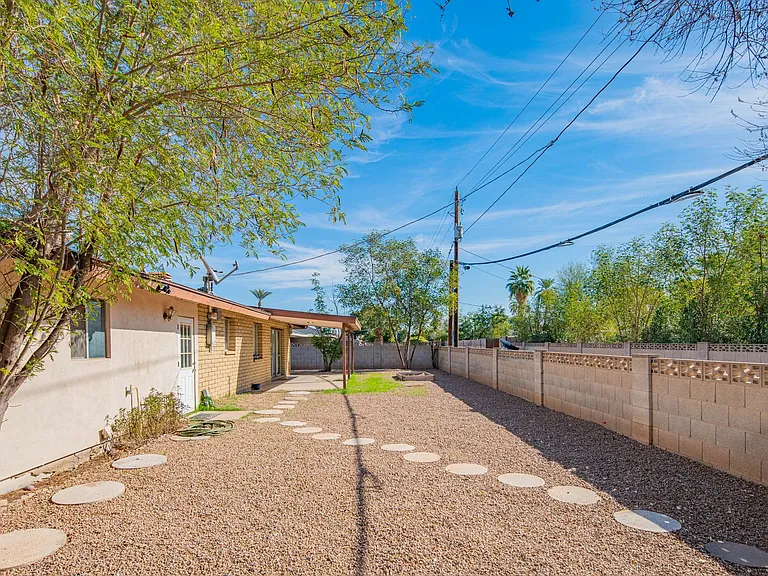 1047 E Alameda Dr — Photo 14