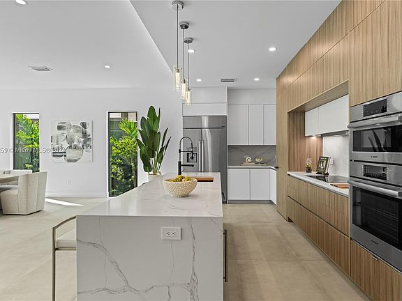 3rd image of 1812 Middle River Dr #1