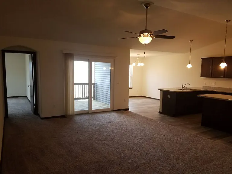 124 Villa Ct — Photo 12