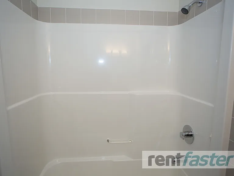 588 Griesbach Parade NW — Photo 26