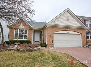 720 Viewpointe Dr, St Charles, IL 60174