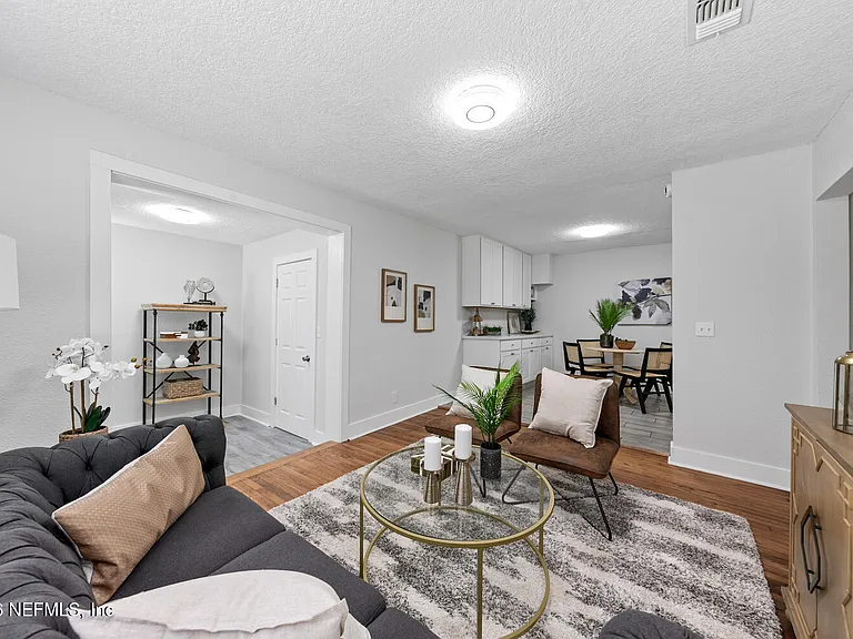 715 Ralph St — Photo 4