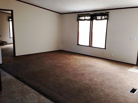 4th image of 405 Salem Dr