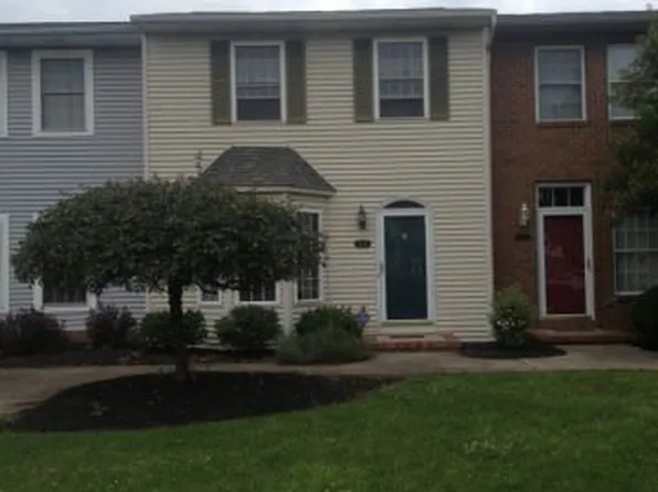 1045 Crestfield St, Ontario, OH 44906