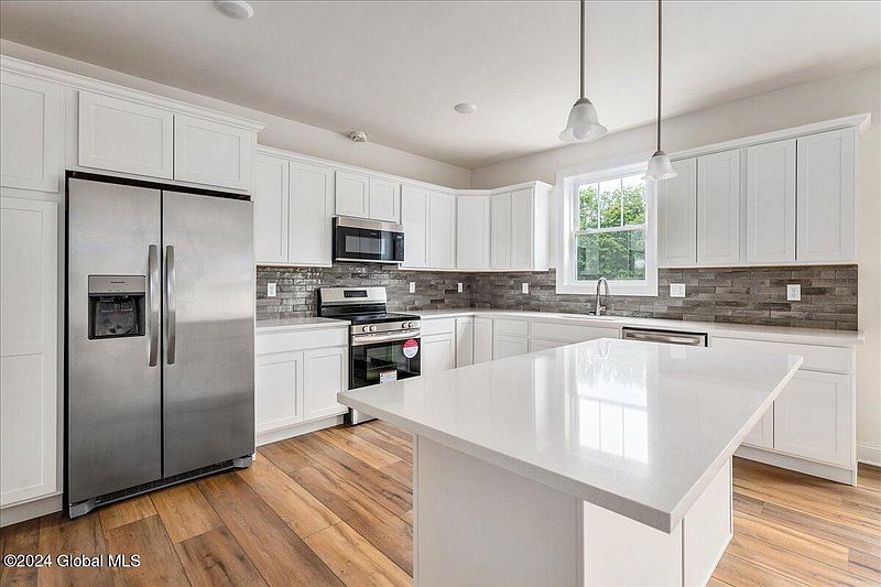 5th image of 13 Brookhaven Court