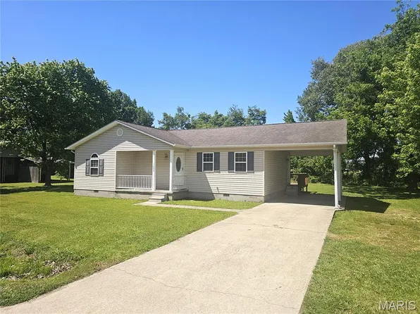 1603 E Stoddard St, Dexter, MO 63841