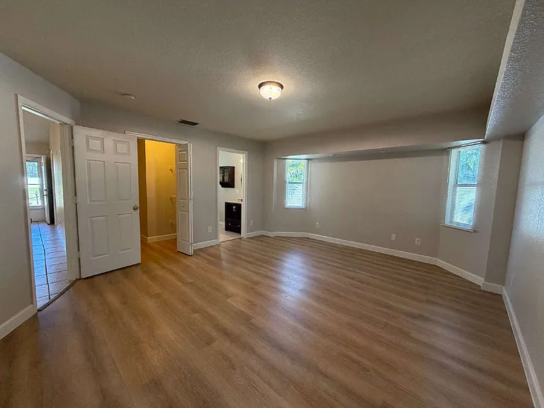 4847 Luther Ave — Photo 14