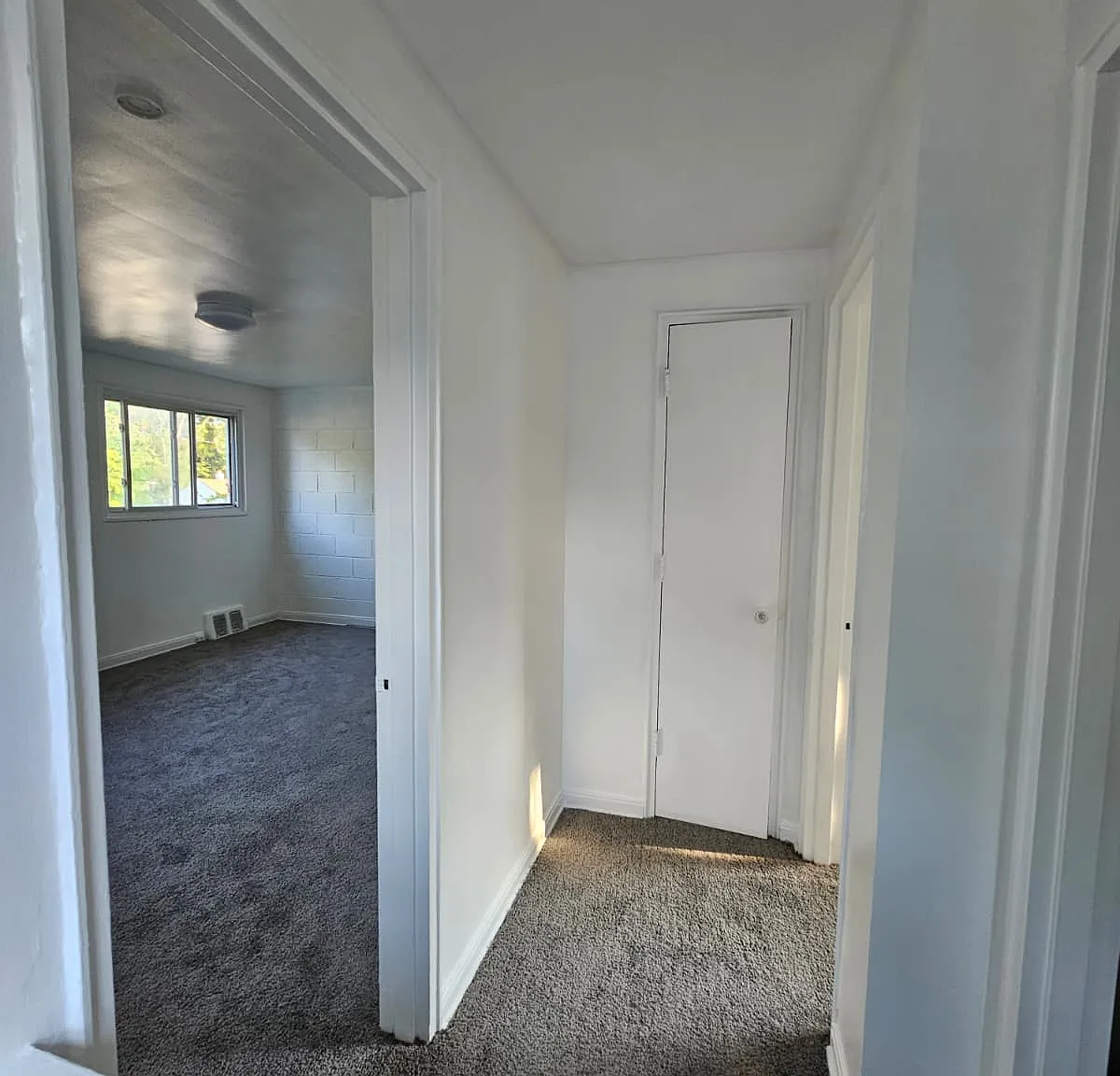 2 bed, 1029 sqft, $1,100 — Photo 1