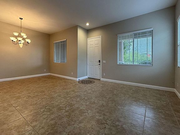 3rd image of 36289 Thousand Oaks Pl
