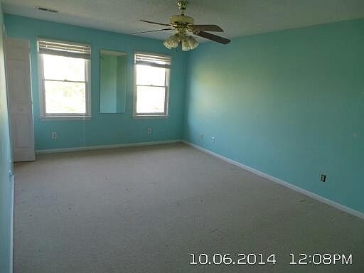 5th image of 129 Bradford Dr