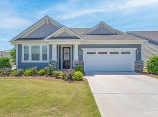 525 Lincoln Quarters Ln, Tega Cay, SC 29708
