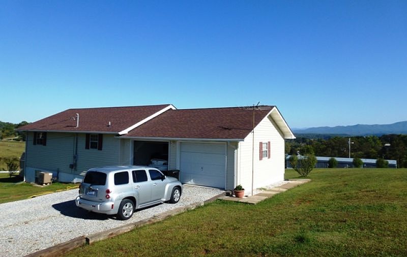 1st image of 225 Sunny Way