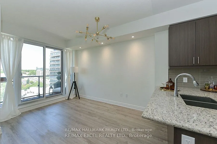 9618 Yonge St #1011