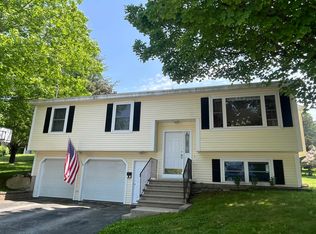 13 Bartlett St, Allenstown, NH 03275