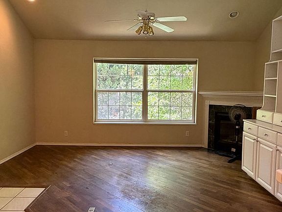 3rd image of 340 13th St APT 8