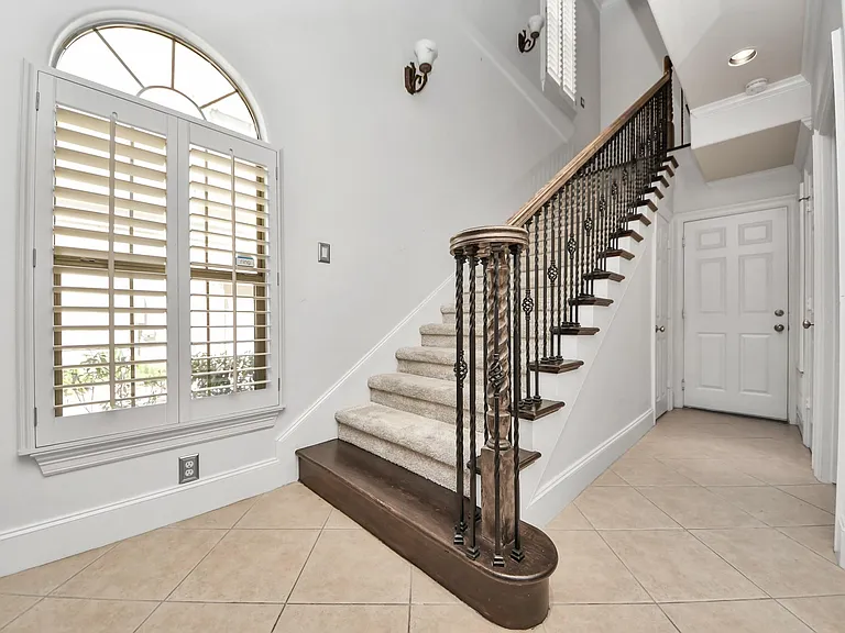 710 Jackson Hill St — Photo 5