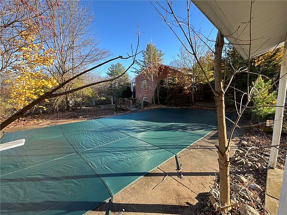 3rd image of 825 San Spur Rd