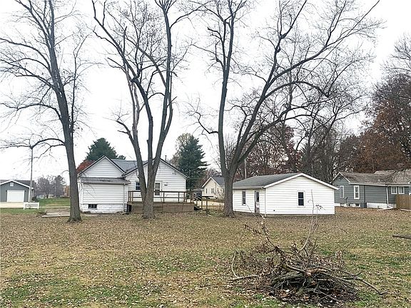 4th image of 906 Birch Ave