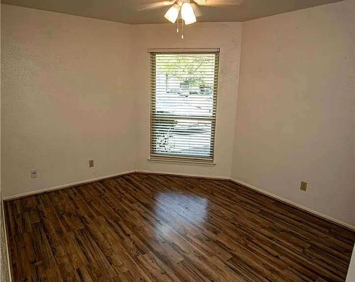 4913 Wing Rd — Photo 18