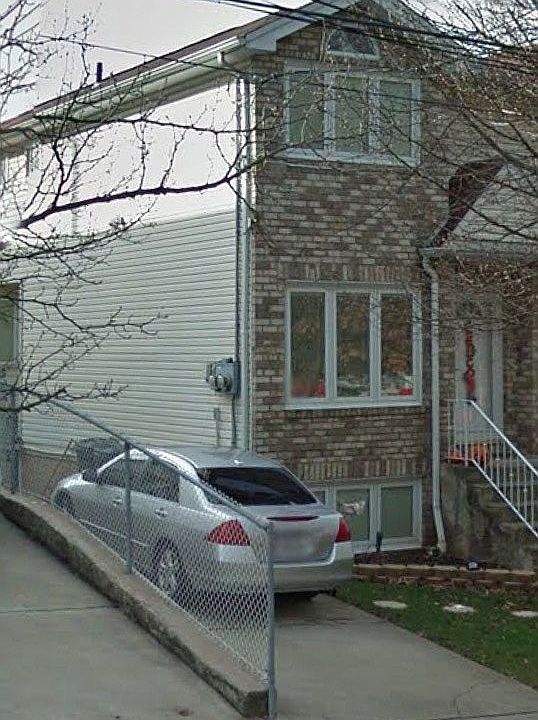 1st image of 220 Holten Ave