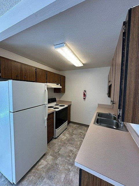 1st image of 4511 Laurel St Unit 19
