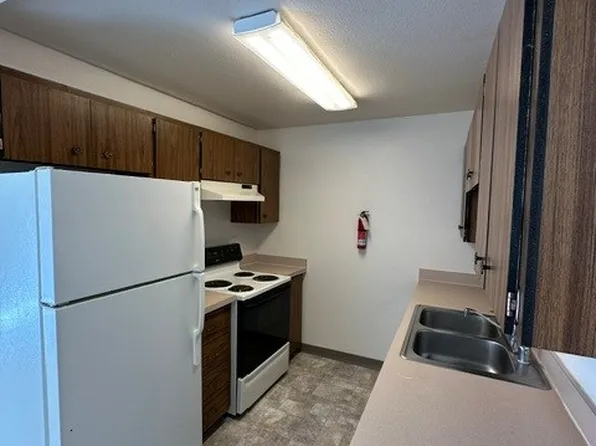 4511 Laurel St, Anchorage, AK