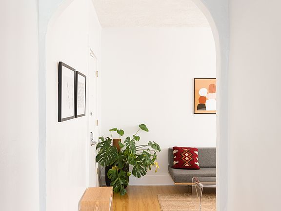 5th image of 1435 S Union Ave APT 7