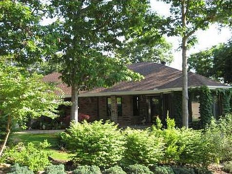 1st image of 8 Hughes Ln