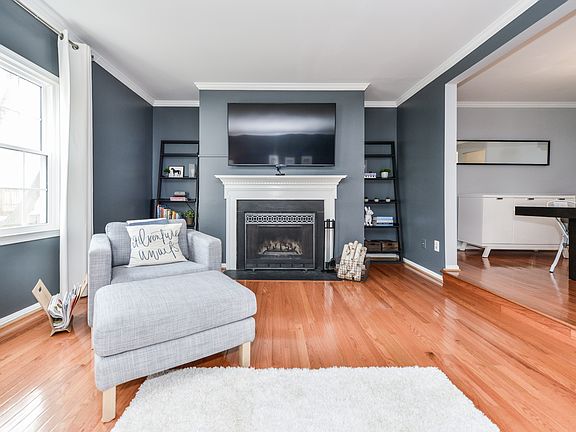 3rd image of 5923 Ambassador Way