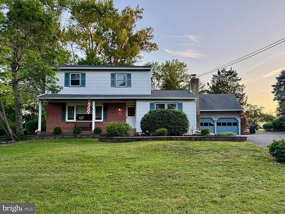 1st image of 330 Hilltown Pike